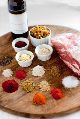 پودر فلفل قرمز ارگانیک 100 گرم ماده ی طبیعی با حداکثر ناخالصی 1% برای فرآوری مواد غذایی و طعم گذاری